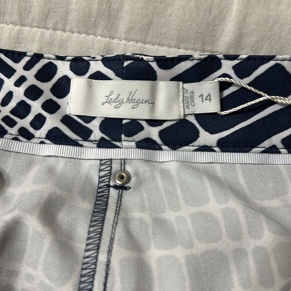 Lady Hagen 14 Navy White English Garden Cobblestone Print Short - Picture 8 of 11